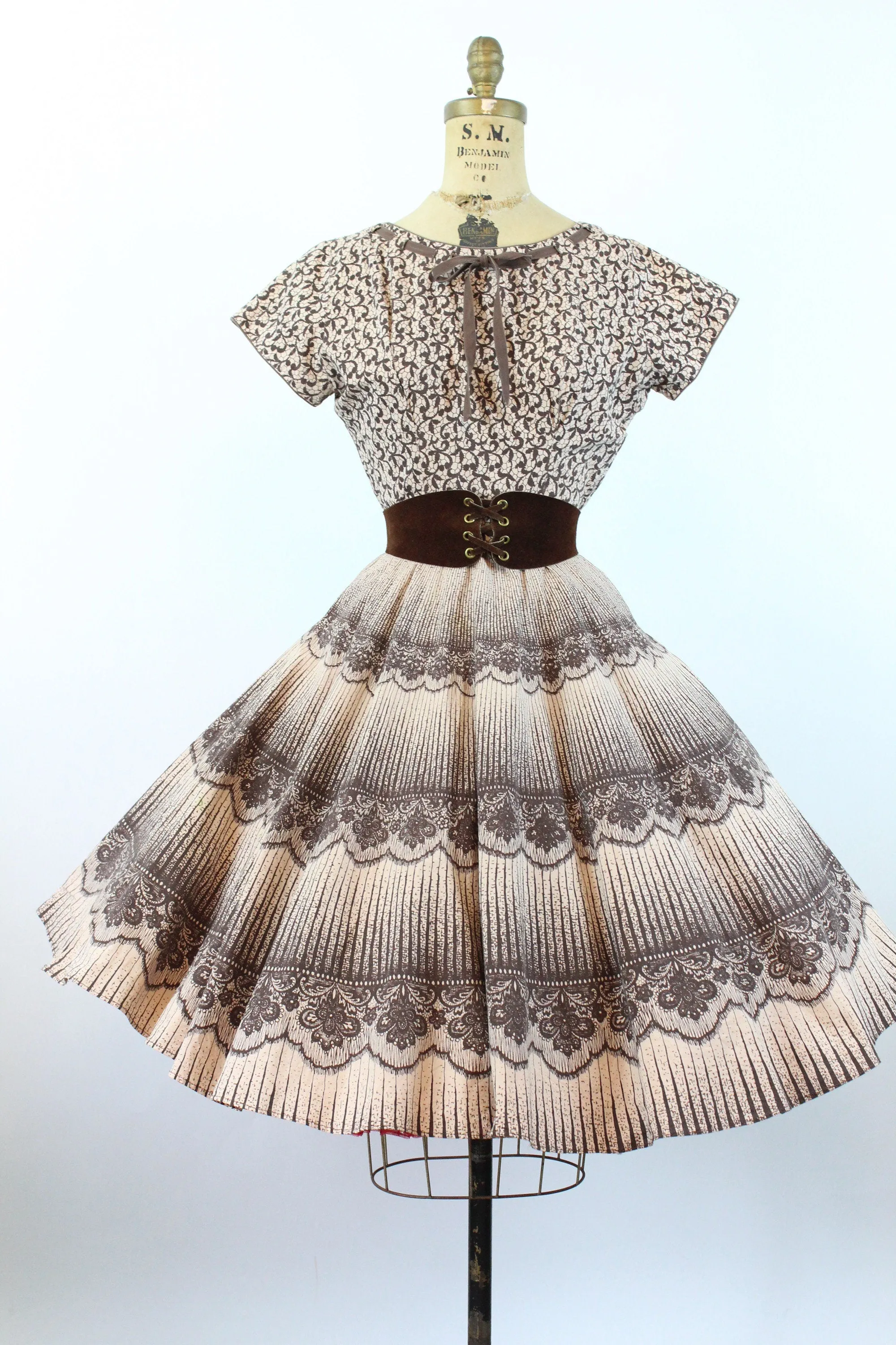 1950s CAROLE KING cotton TROMP l'oiel print dress small | new spring
