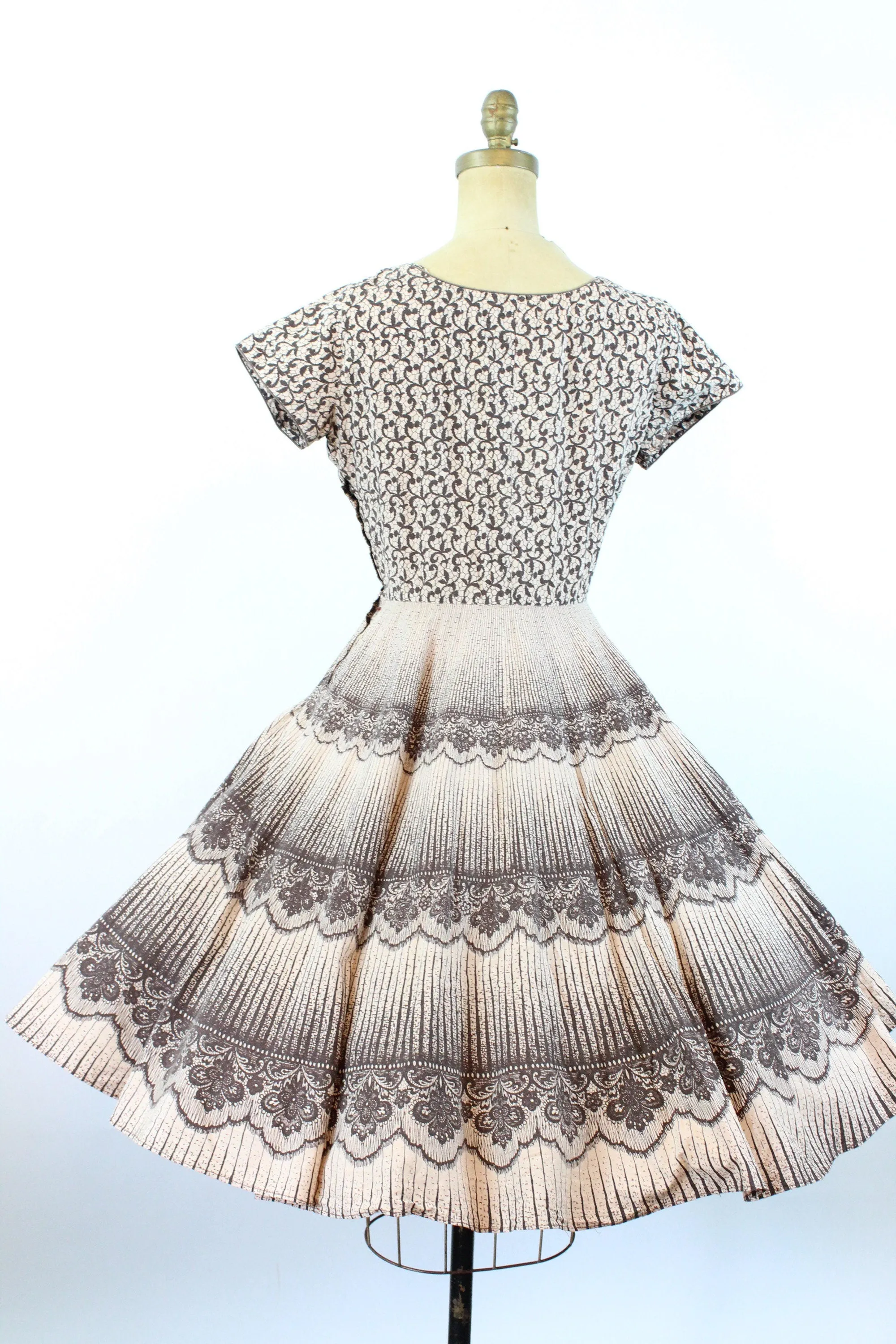 1950s CAROLE KING cotton TROMP l'oiel print dress small | new spring