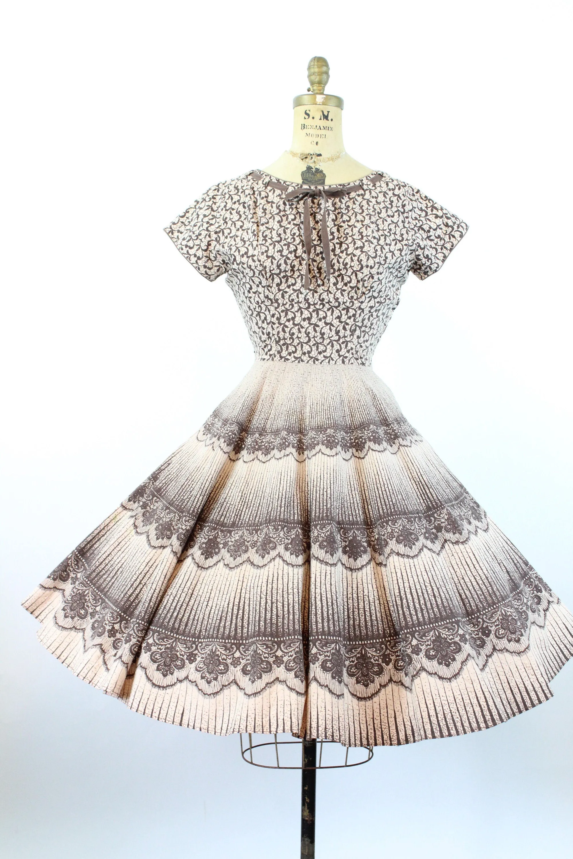 1950s CAROLE KING cotton TROMP l'oiel print dress small | new spring