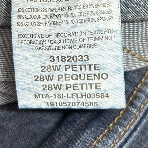 2 Pair Jeans Bundle Lee Women’s Plus 28W Petite