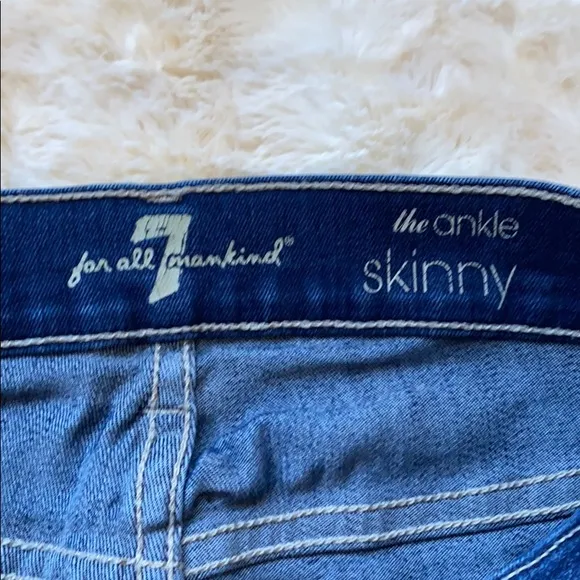 7 For All Mankind The Ankle Skinny Jeans Size 27