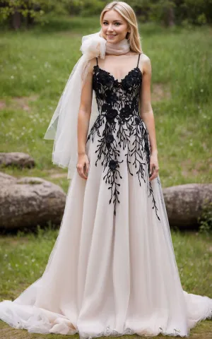 A-Line Champagne Lace Spaghetti Straps Wedding Dress with Appliques