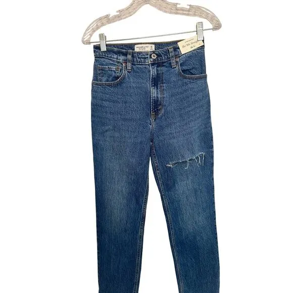 A&amp;F The 90’s Straight Jeans Size 26s