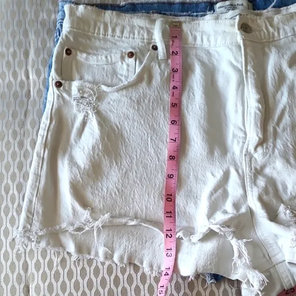 Abercrombie &amp; Fitch 2 Mom Shorts Hi Rise Blue and White Jean Shorts Frayed Hem