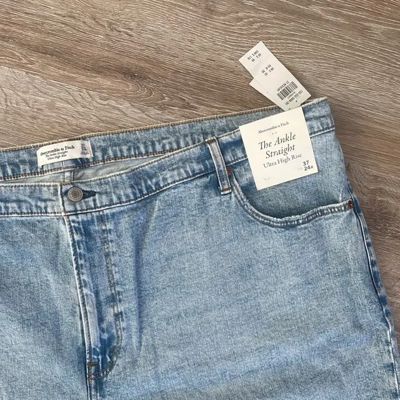 Abercrombie &amp; Fitch The Ankle Straight Ultra High Rise Jeans Size 37/24 NWT