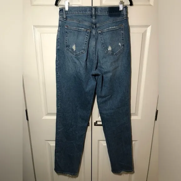 Abercrombie and Fitch The 90’s Straight Ultra High Rise Blue Jeans Size 8 / 29L