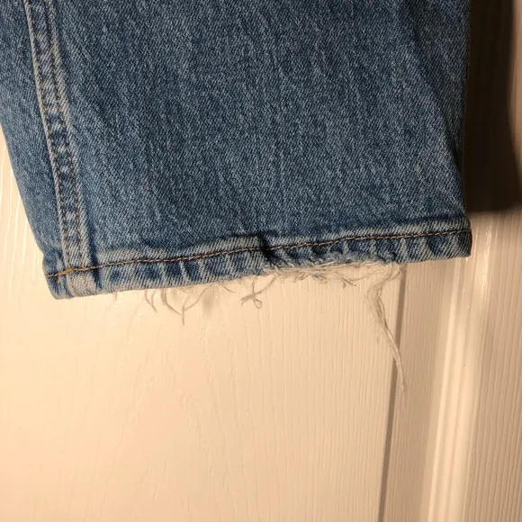 Abercrombie and Fitch The 90’s Straight Ultra High Rise Blue Jeans Size 8 / 29L