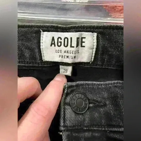 AGOLDE Las Angeles size 28 black distressed jeans in used pre owned condition