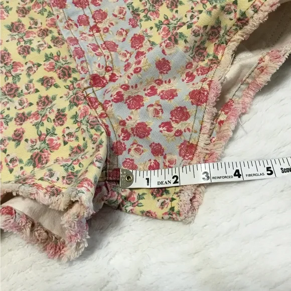 Anthropologie Farm Rio Hi Rise Patchwork Denim Floral Jean Cut Off Shorts sz 28