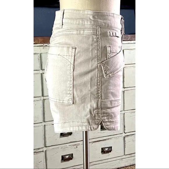 Anthropologie Pilcro Ultra High Rise Denim Shorts Stone NWT New 28