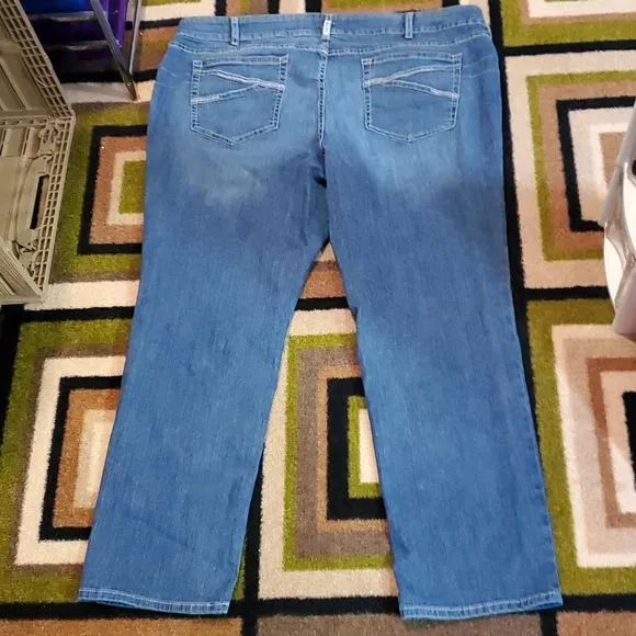 Ariat‎ R.E.A.L. Mid Rise Stretch Presley Stackable Straight Leg Jeans Size 26WR