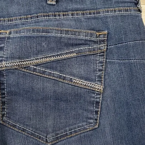 Ariat‎ R.E.A.L. Mid Rise Stretch Presley Stackable Straight Leg Jeans Size 26WR