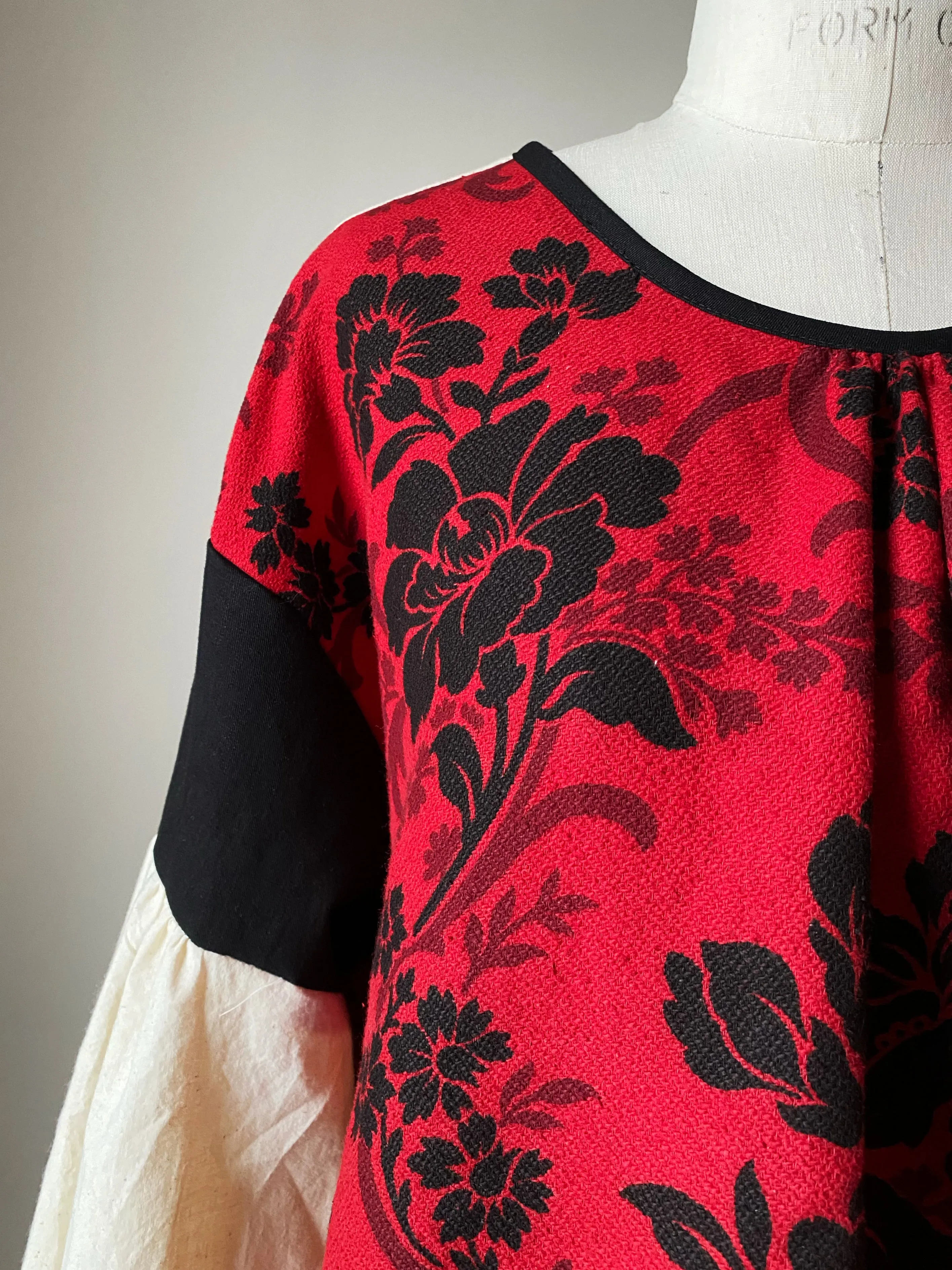 art deco floral patch top