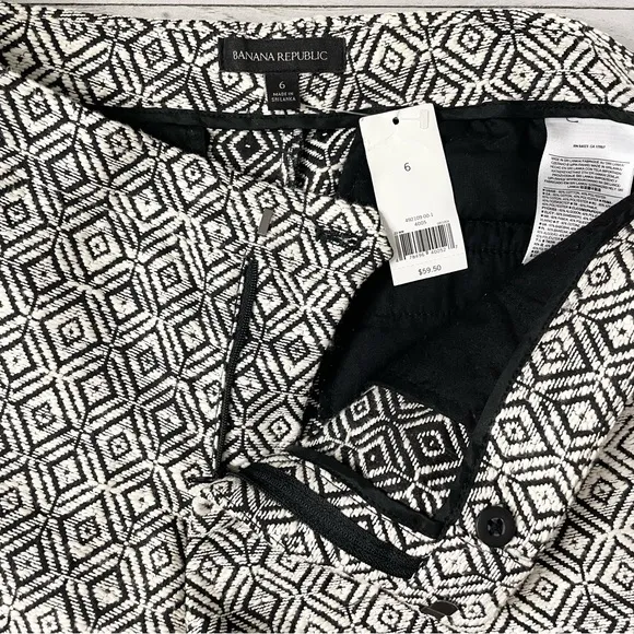 BANANA REPUBLIC Cotton Blend Geometric Print Shorts