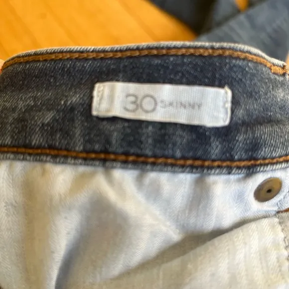 Banana Republic Mid-Rise Skinny Jeans Medium Wash SIZE 30