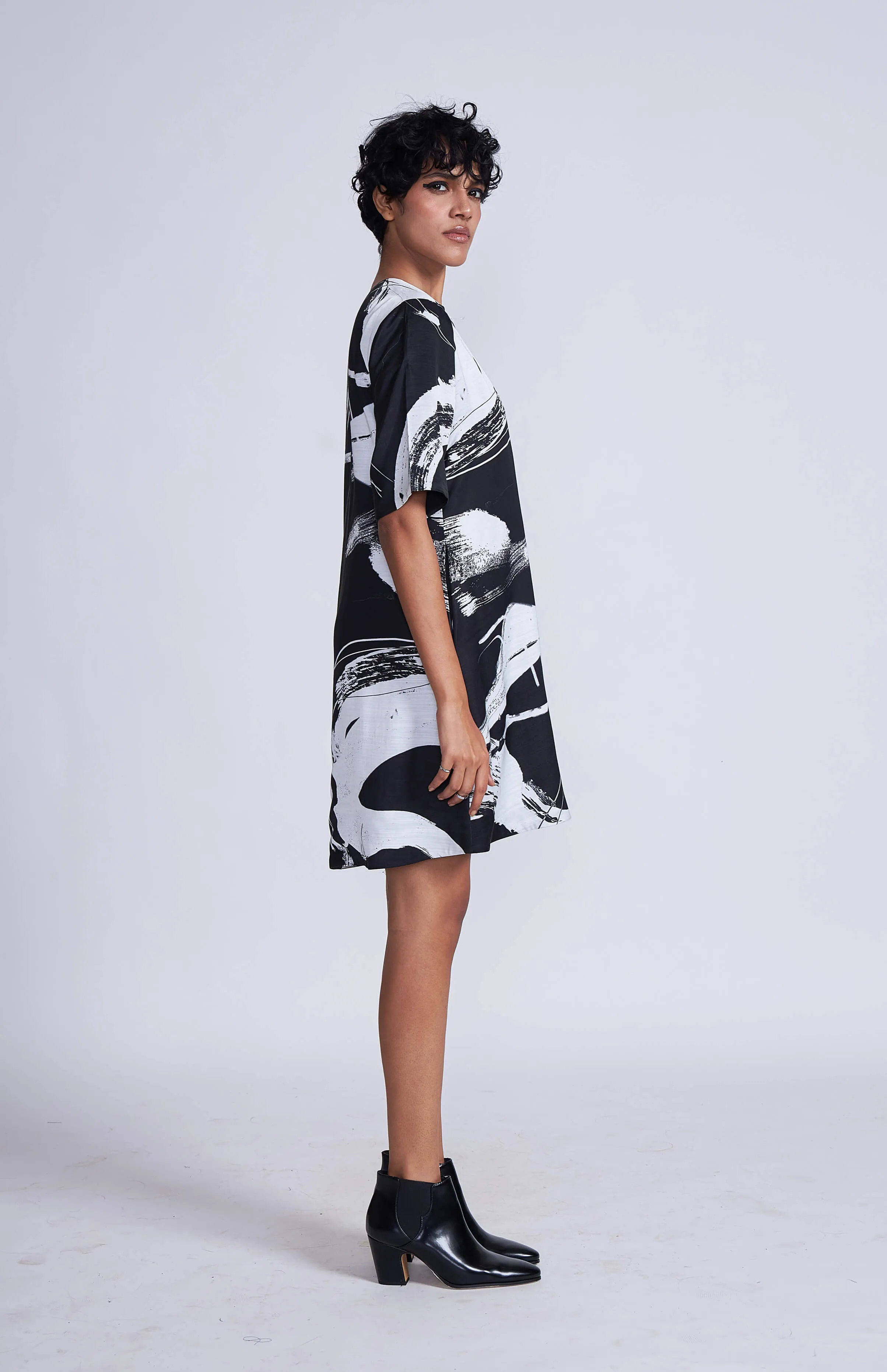Black printed tazaki shift dress