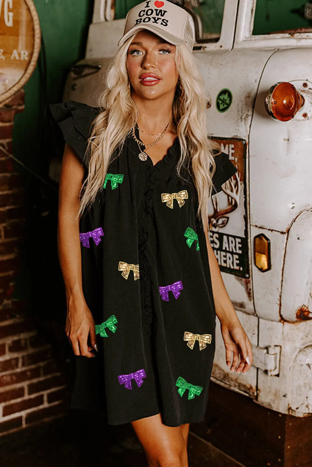 Black Sequined Bowknot Patch Graphic Ruffle Sleeve Shift Dress