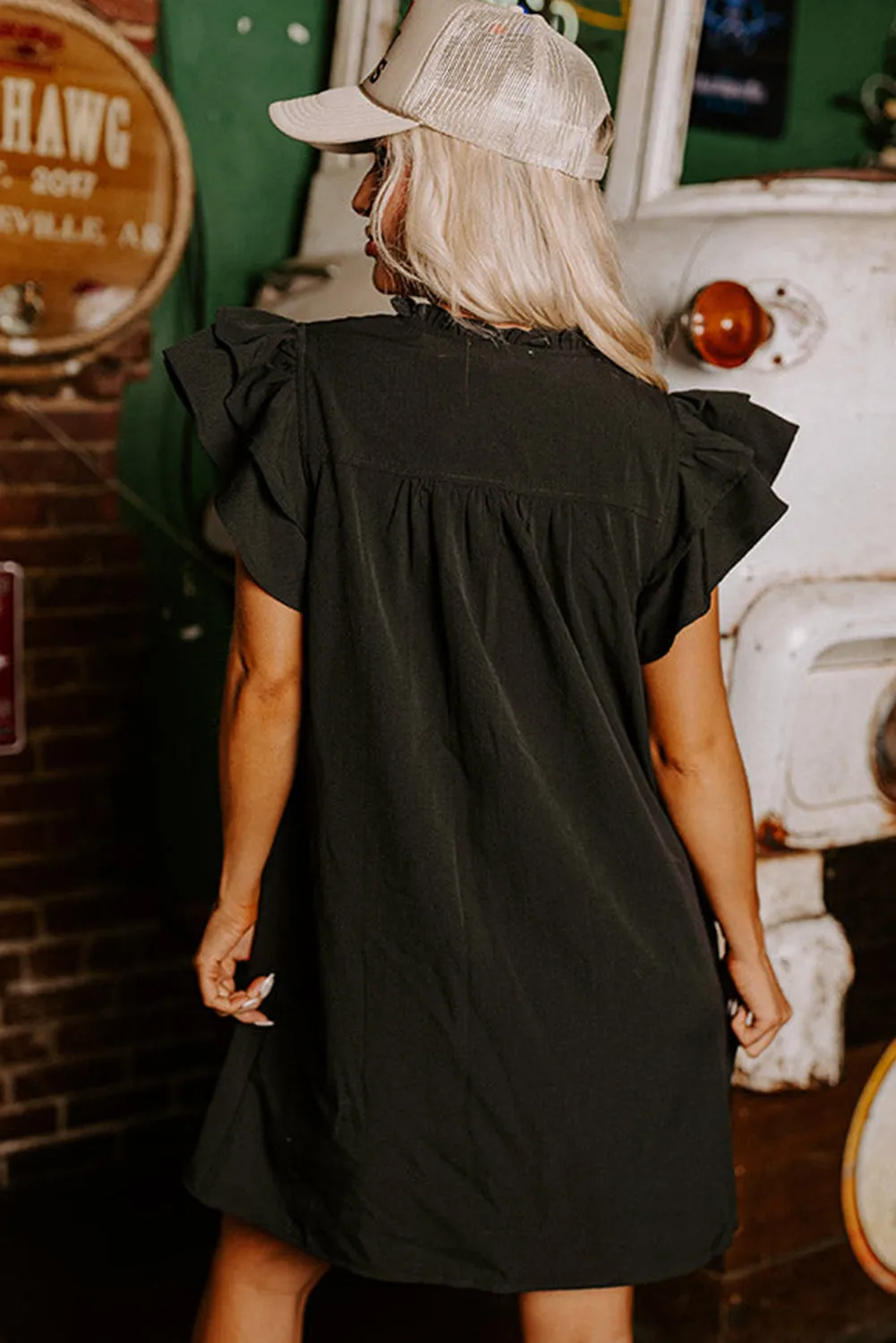 Black Sequined Bowknot Patch Graphic Ruffle Sleeve Shift Dress