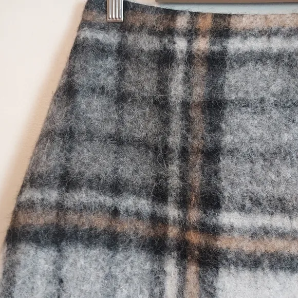 COS Plaid Wool Blend A-Line Skirt Size 8 Black Gray
