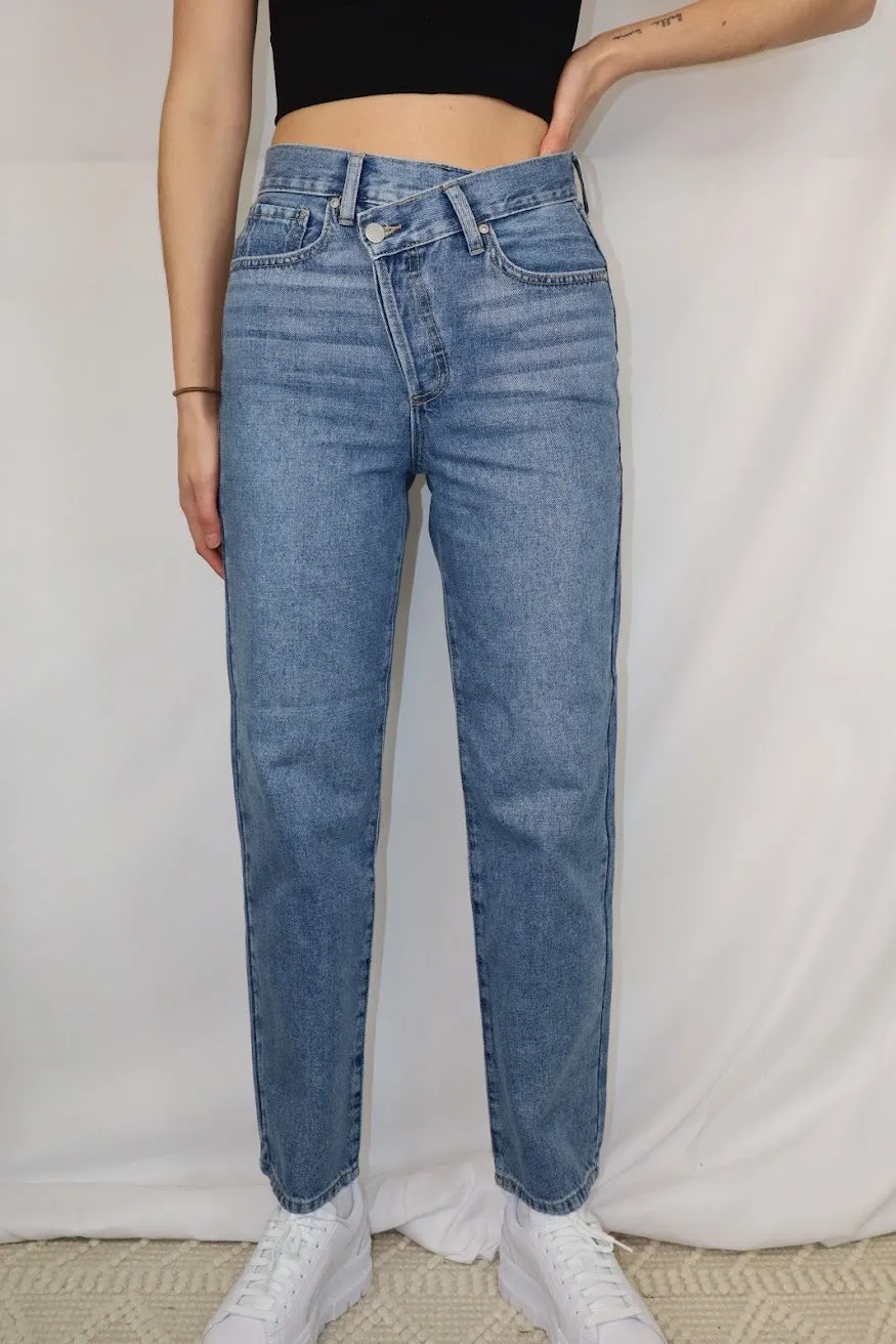 Criss Cross Jeans
