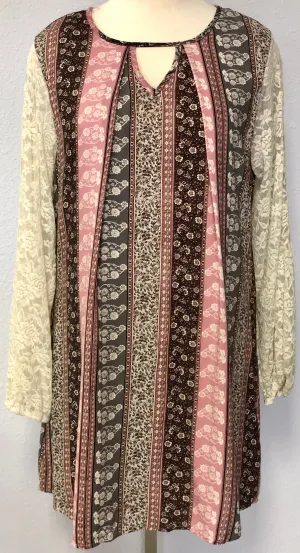 CROCHET BUBBLE SLEEVE SHIFT DRESS