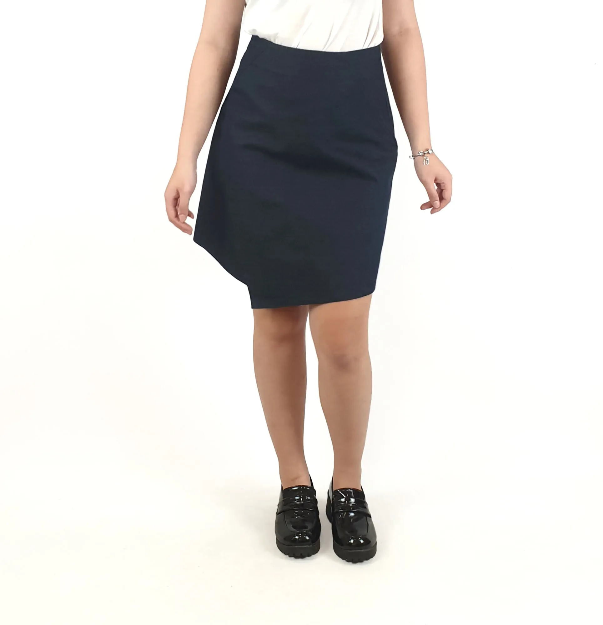 Cue dark denim high waisted skirt size 6