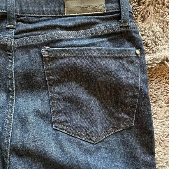 DKNY Women’s Waverly Straight Leg Jeans