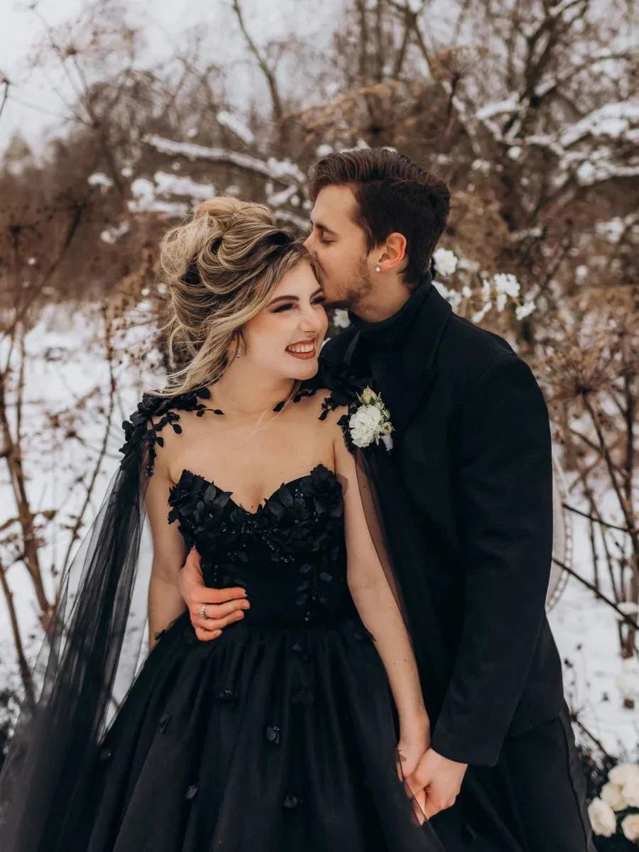 Fabiana | A-Line Black Gothic Wedding Dress 3D Flowers Tulle With Cape