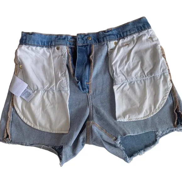 FRAME LE BRIGETTE FRAYED JEAN SHORTS