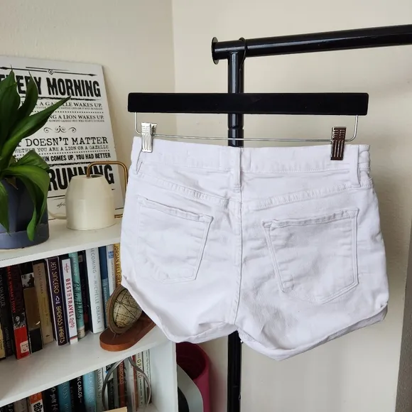 Frame Le Cutoff Rolled Hem Shorts