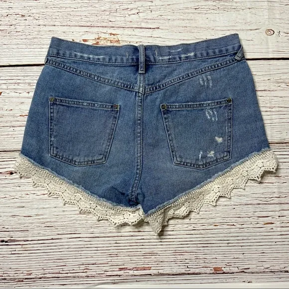 Free People Crochet Lace Trim High Rise Denim Jean Shorts Sz 28