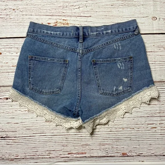 Free People Crochet Lace Trim High Rise Denim Jean Shorts Sz 28