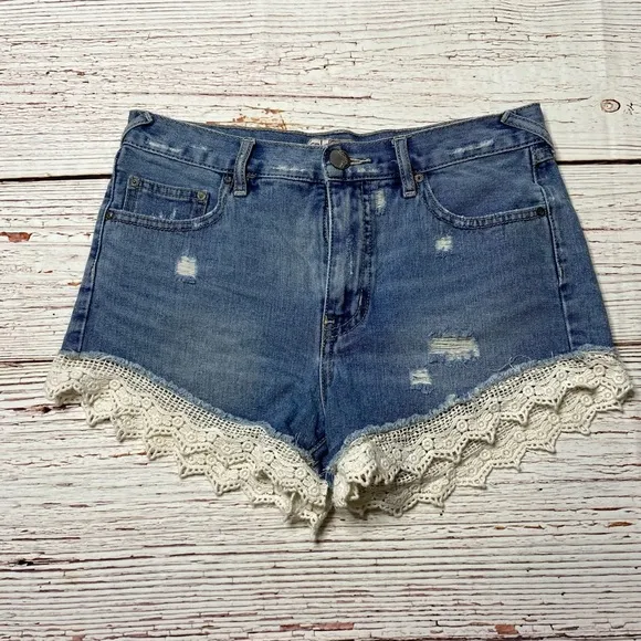 Free People Crochet Lace Trim High Rise Denim Jean Shorts Sz 28