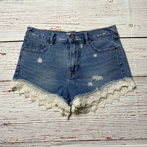 Free People Crochet Lace Trim High Rise Denim Jean Shorts Sz 28