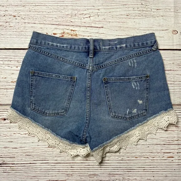 Free People Crochet Lace Trim High Rise Denim Jean Shorts Sz 28
