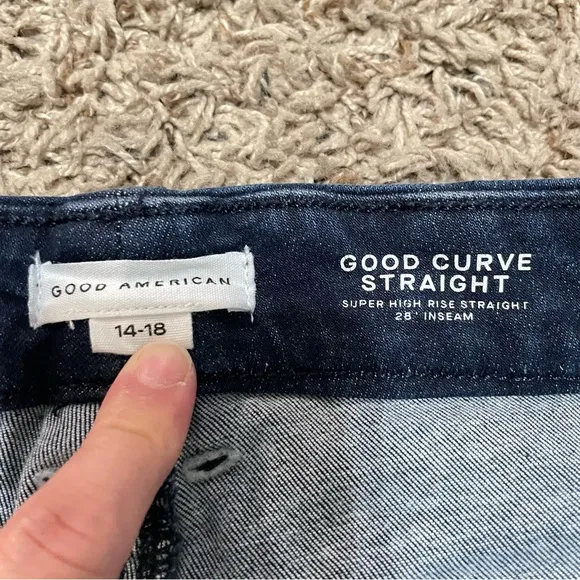 GOOD AMERICAN ALWAYS FITS GOOD CURVE SUPER HIGH RISE STRAIGHT JEANS Size 14-18