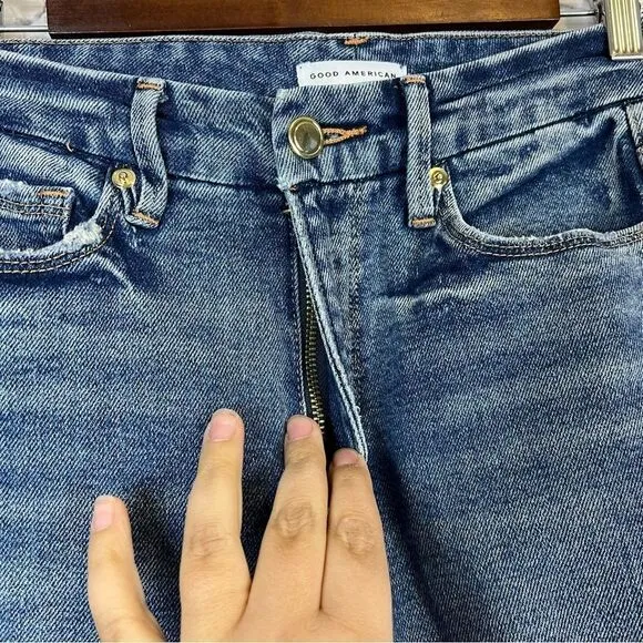 Good American Good Curve Straight Leg Jeans size 4/27