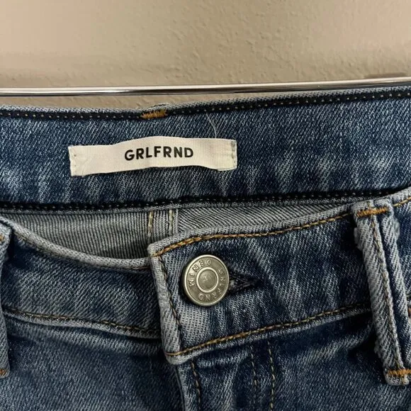 GRLFRND Naomi Jeans Womens Size 28 Distressed‎ Straight Leg Revolve