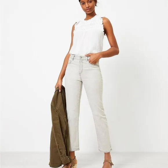 High Rise Straight Crop Jeans in Light Grey Wash – LOFT