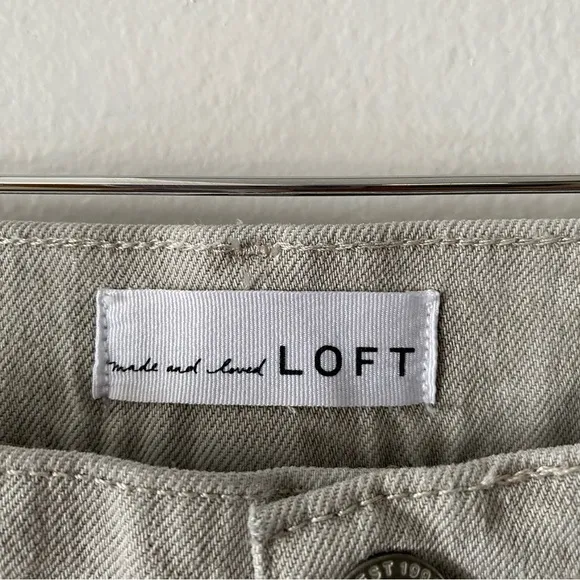 High Rise Straight Crop Jeans in Light Grey Wash – LOFT