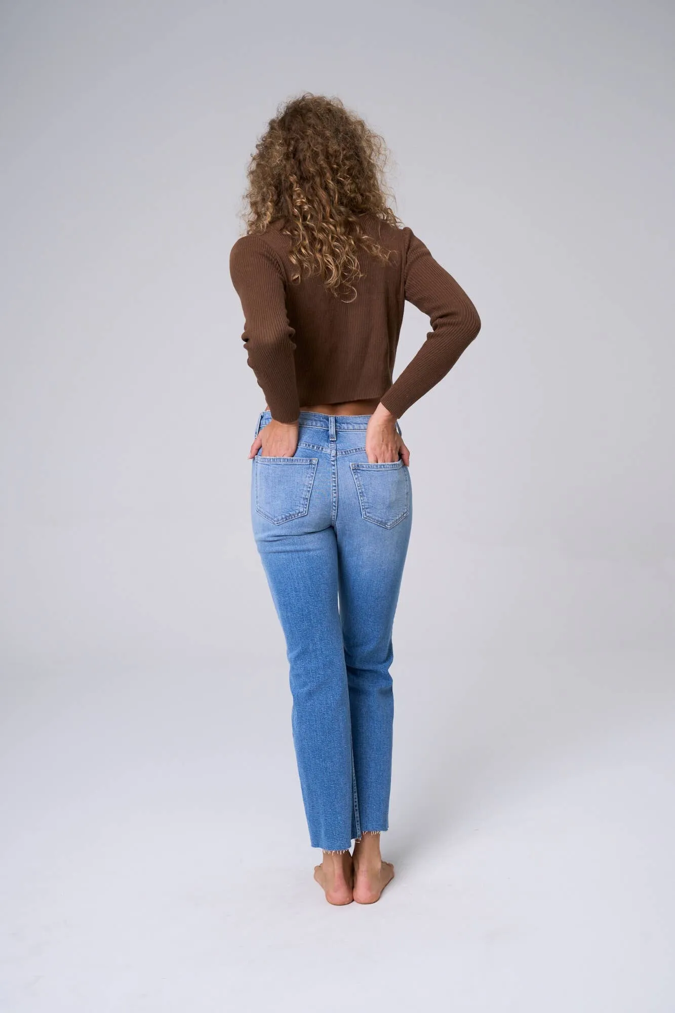 H.RISE COMFORT STRETCH STRAIGHT WITH RAW CUT HEM