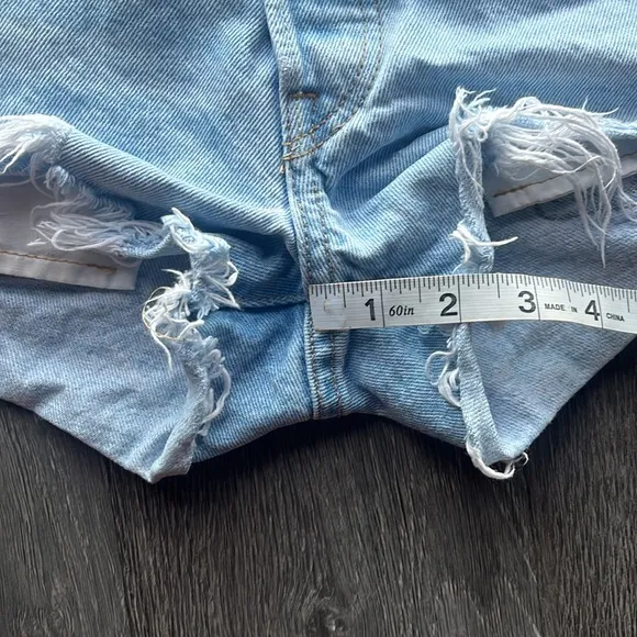 Levi 501 Cutoff Denim Shorts ✧ Size 24