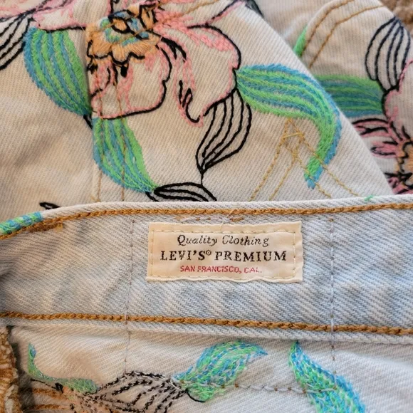 Levi's 501 High Rise Denim Embroidered Floral 24 Shorts