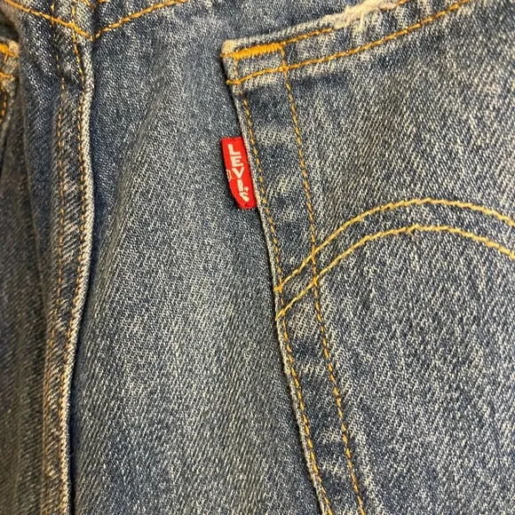 Levi’s Big E Premium Denim Shorts Size 31