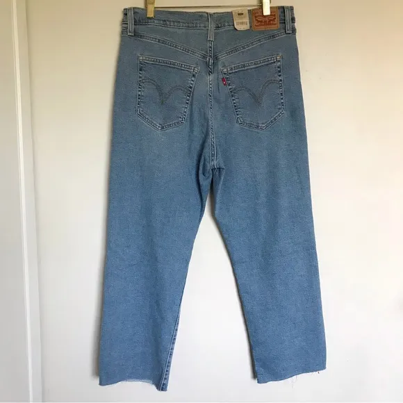 Levi’s Button Fly Ribcage Distressed Straight Ankle Jeans Size 32 x 27 NEW