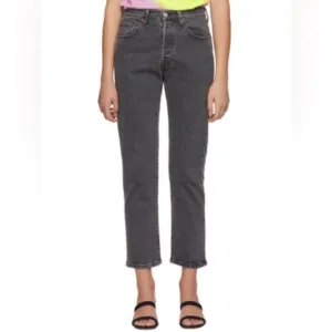 Levi’s Cropped Straight Leg Jeans W26 L26