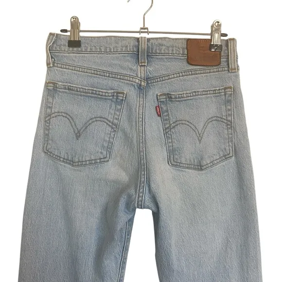 Levi’s - Light Wash Wedgie Straight Leg Jeans High Rise - Size 25
