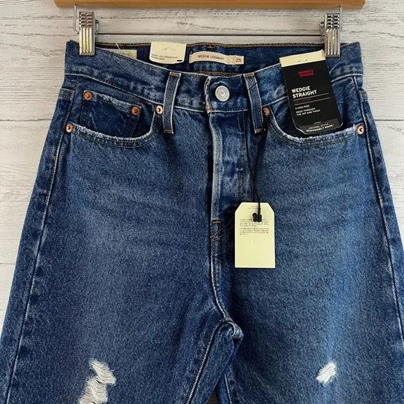 Levi’s NWT Wedgie Straight Dark Wash Jeans Size 25