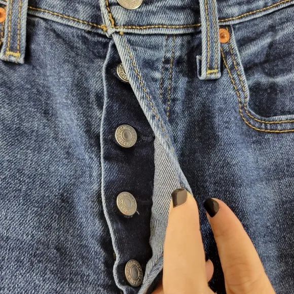 LEVI'S Ribcage straight leg button fly high rise blank red tab denim ankle jeans