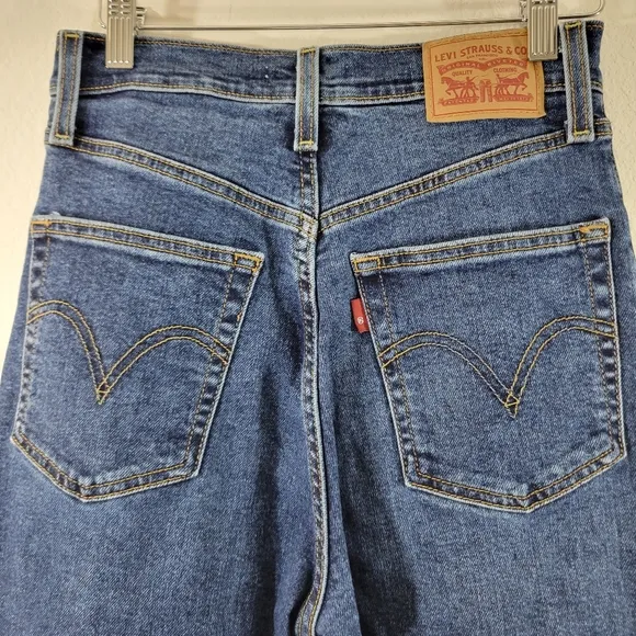 LEVI'S Ribcage straight leg button fly high rise blank red tab denim ankle jeans